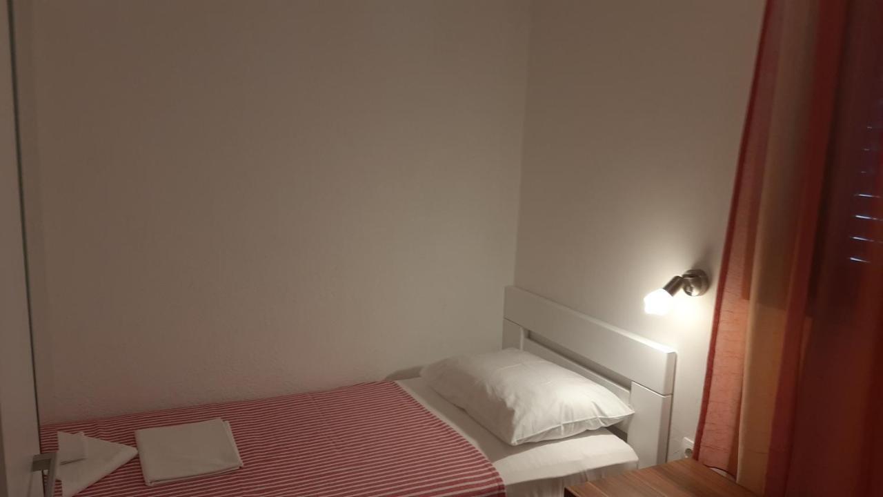 Apartmani Mw, Crveni Apartman 巴斯卡 外观 照片